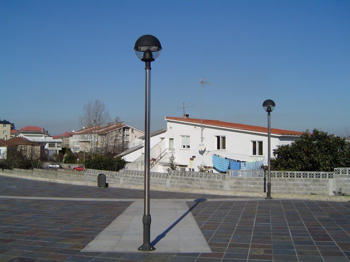Urbes Streetlamp with adapters