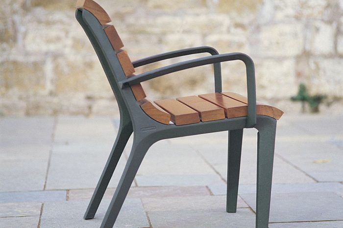 Amanta bench and chair